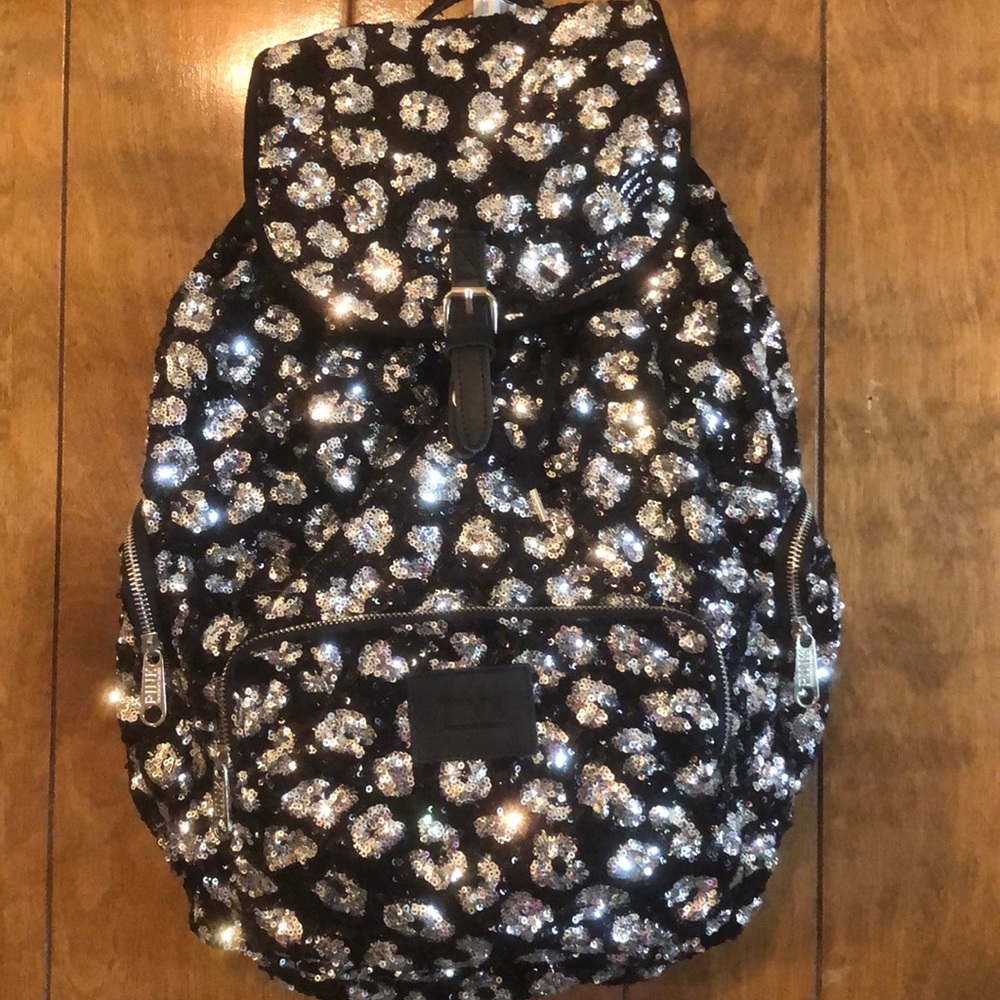 Pink Victoria’s Secrets back pack